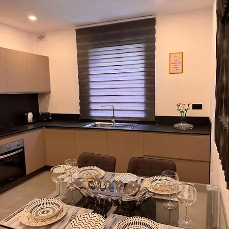 2 Which Is Luxurious Yet Affordable ! Apartman *