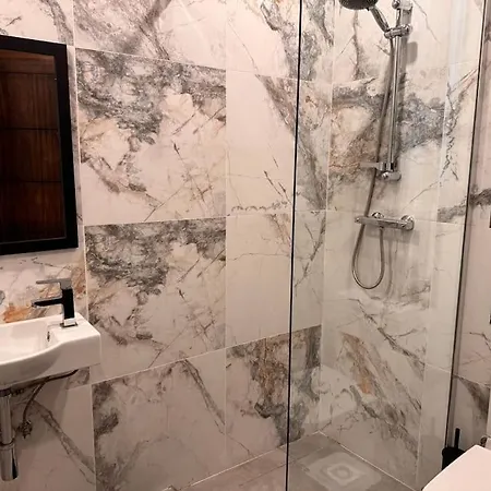 Apartamento 2 Which Is Luxurious Yet Affordable ! Birkirkara